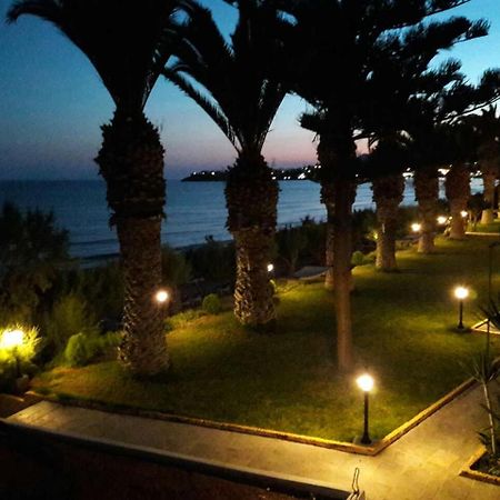 Blue Ocean Apartments Makrýgialos 외부 사진
