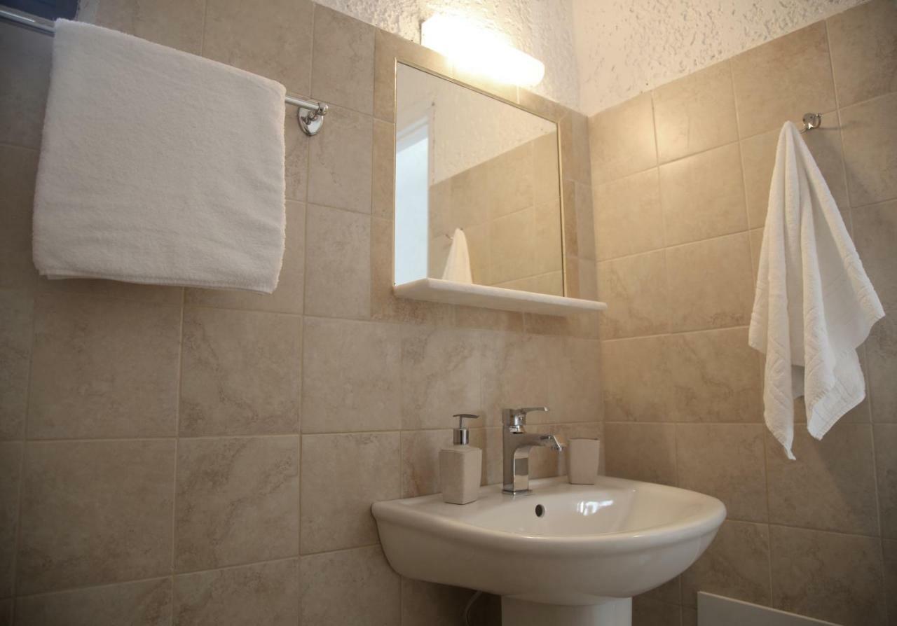 Blue Ocean Apartments Makrýgialos 외부 사진