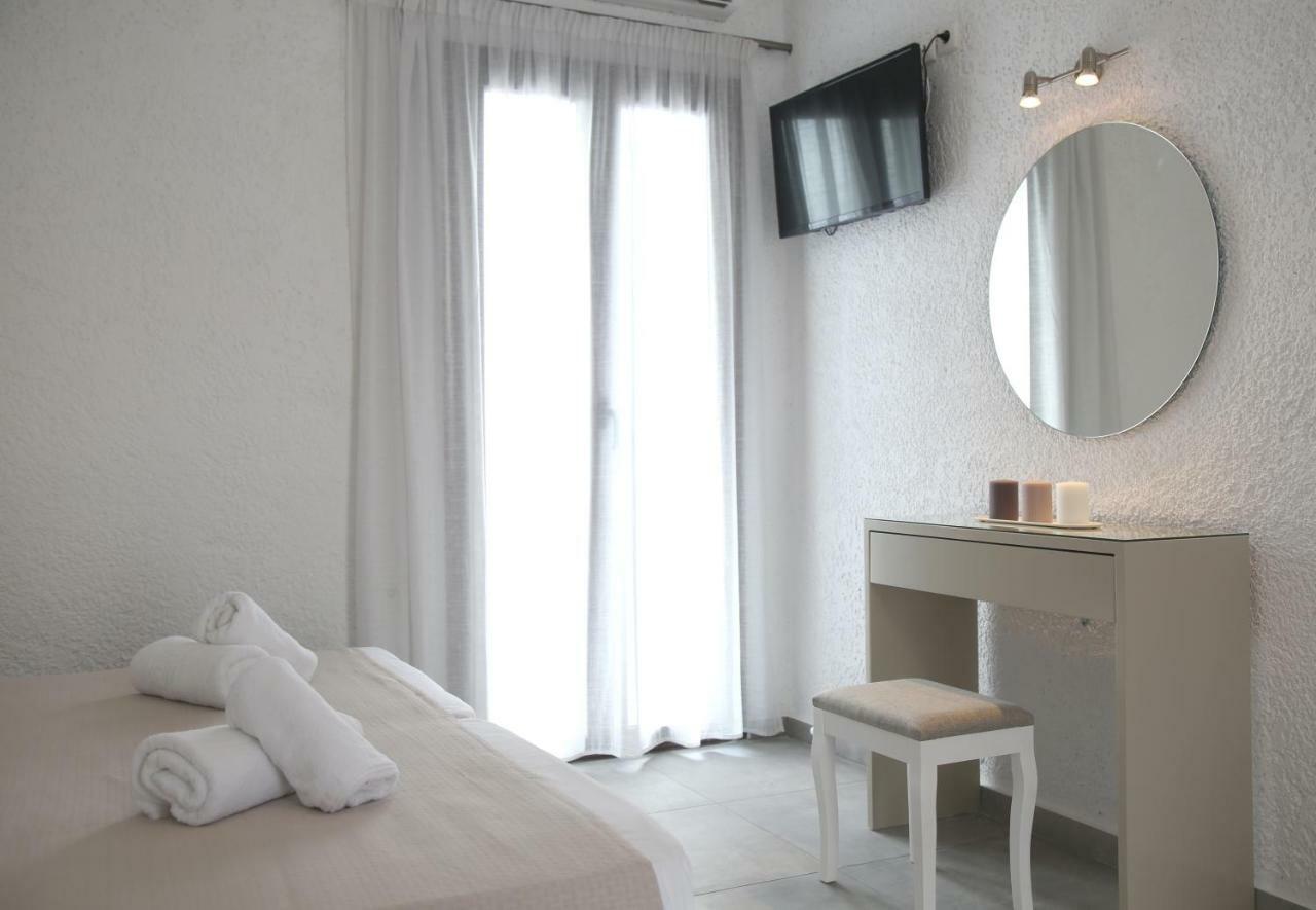 Blue Ocean Apartments Makrýgialos 외부 사진