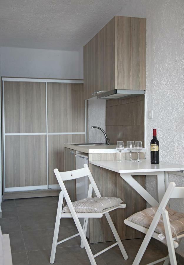 Blue Ocean Apartments Makrýgialos 외부 사진